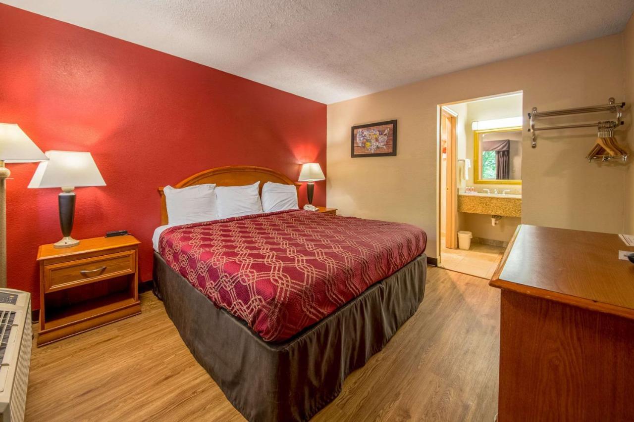 Econo Lodge Маунт-Лорел Экстерьер фото