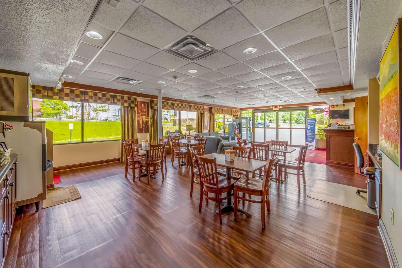 Econo Lodge Маунт-Лорел Экстерьер фото