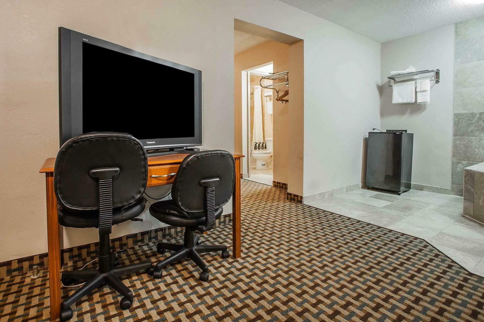 Econo Lodge Маунт-Лорел Экстерьер фото